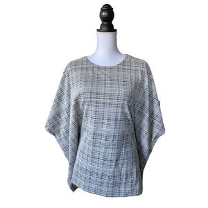 Van Heusen Sweater Poncho Size. M